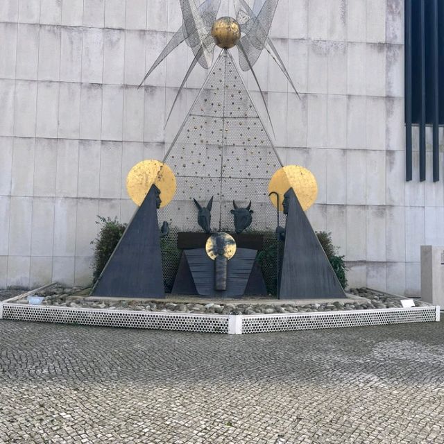 Visit the Sanctuary of Our Lady of Fátima