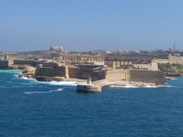 Enchanting Vibes of Valletta, Malta 🏰🌊