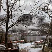 ค้างคืนที่ Hallstatt เมืองมรดกโลก