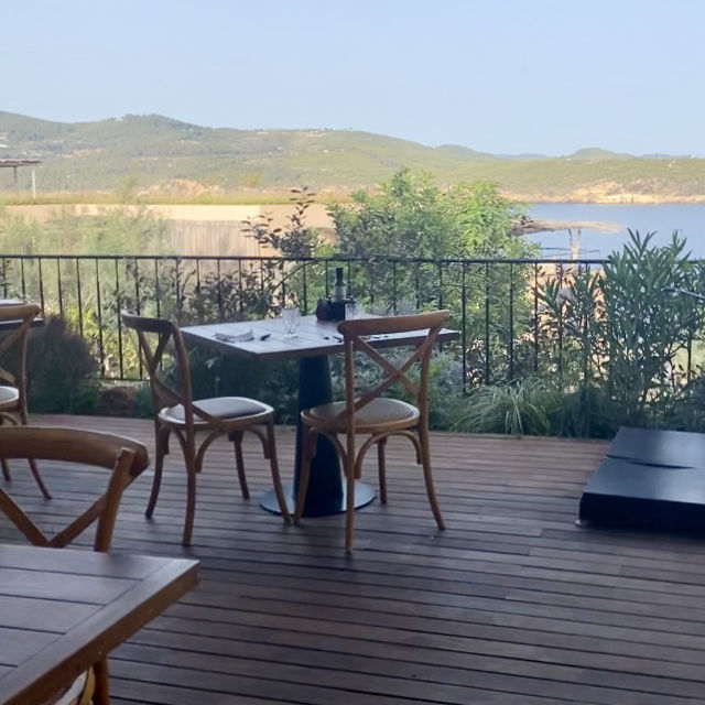 Wellness Retreat with a View 🌅🧘‍♀️
