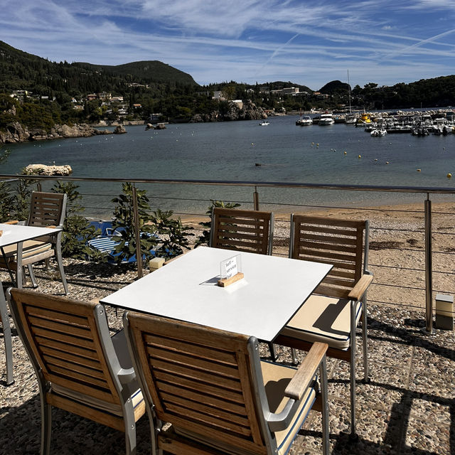 Gorgeous views from cliffside restaurant 🇬🇷