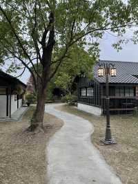 老屋與綠意的對話：嘉義檜意森活村散步記