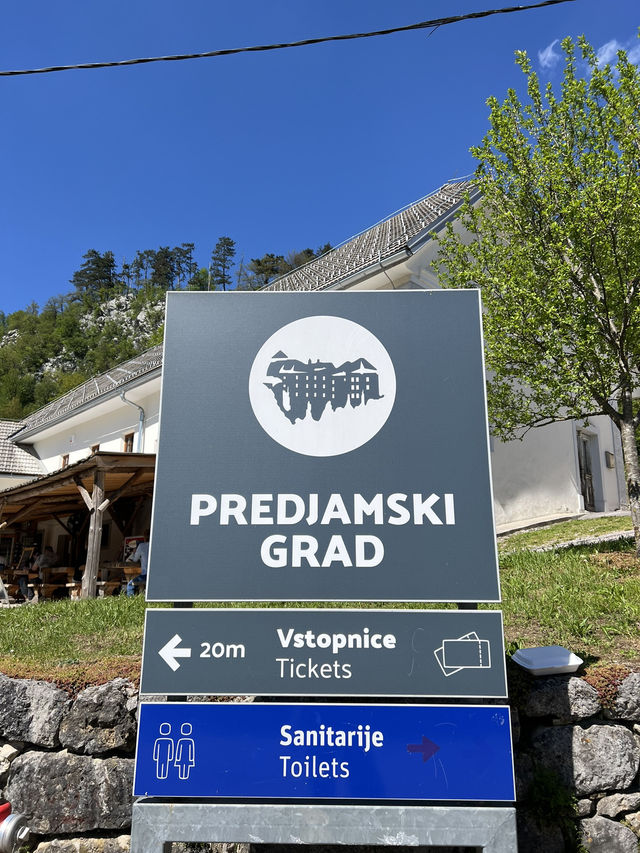 🇸🇮斯洛維尼亞：洞窟城堡（Predjamski grad）🪨