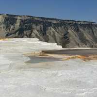 🥾 Top Hikes in Yellowstone National Park 🌲🦌