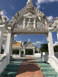 White boat temple - hidden gem in Surat Thani