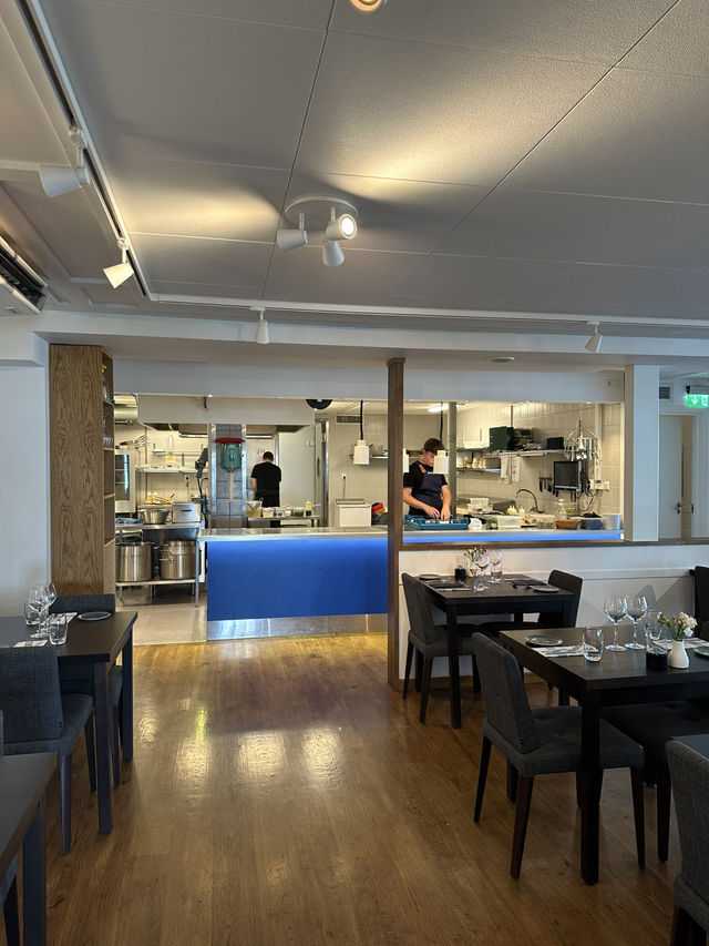 【漢寧斯菲爾Henningsvaer餐廳推介，配上一流風景和美食】