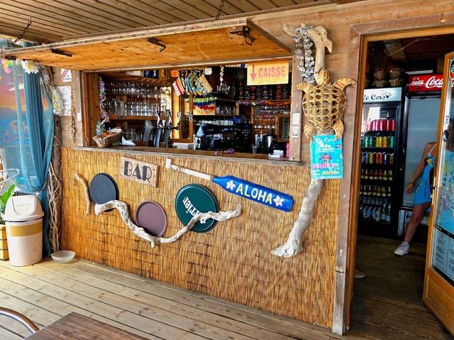 Le Cers: Sun, Sea & Seriously Great Flavours on Plage des Chalets