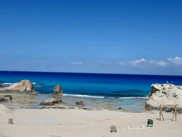 ดวงตาแห่งท้องทะเล"The eye of sea."
