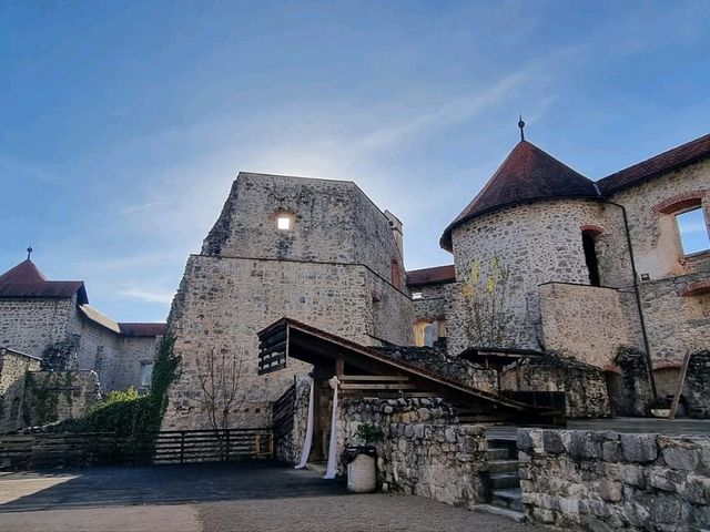 Žužemberk Castle: Slovenia's Haunting Medieval Gem Žužemberk Castle: Slovenia's Haunting Medieval Gem
