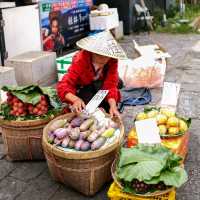 A Taste-Filled Walk Through Yangshuo 🍉🚶♀️🛍️