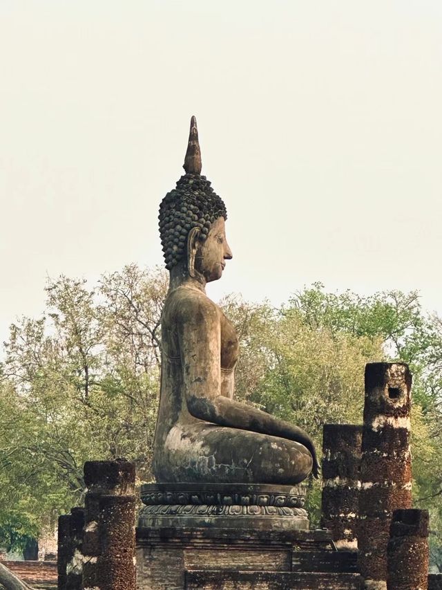 Learn about Thailand's Sukhothai Historical Park and Thailand's first dynasty here.