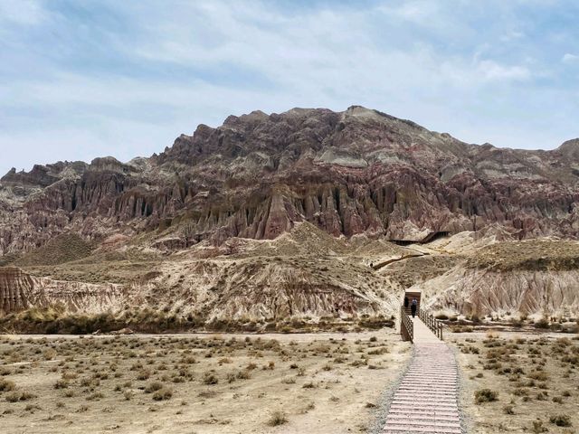Surreal Alien Valley in Gansu 🇨🇳