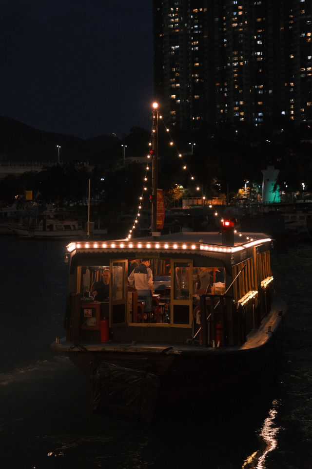 香港聖誕月限定香港仔坐船！日落美哭了
