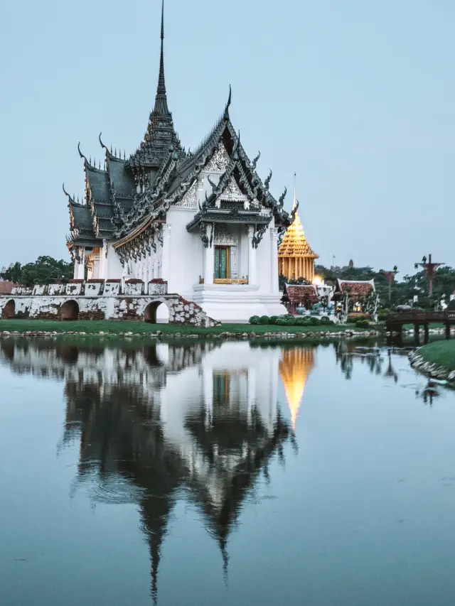 Don't bother with the Grand Palace; this is the most fun place in Bangkok