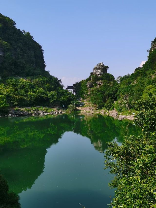 廣西來賓八仙天池如入仙境