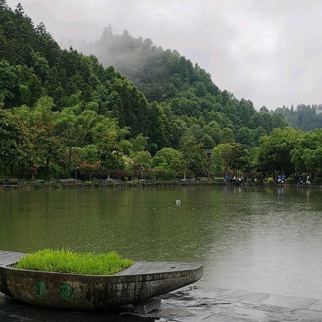 西遞既賣美景又賣肉