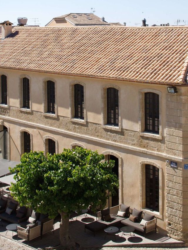 🌟 Aigues-Mortes' Hidden Gem: Chic Comfort & Spa 🌟