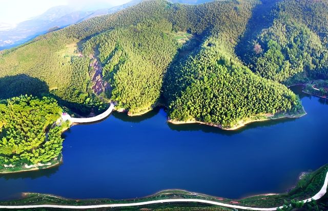 高山雲際梯田，如詩如畫是念山