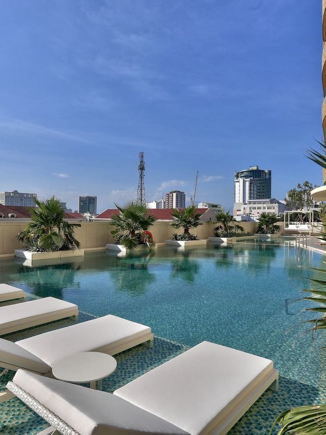 🌟 Da Nang Delights: Hilton's Luxe River Views & Eats 🌟
