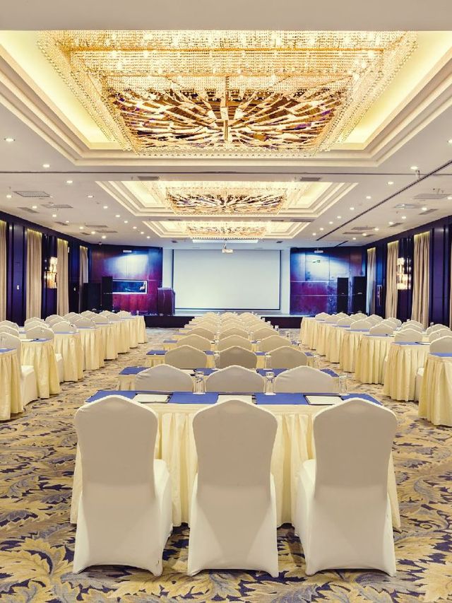 Ulaanbaatar's Gem: Best Western Premier Tuushin 🏨✨