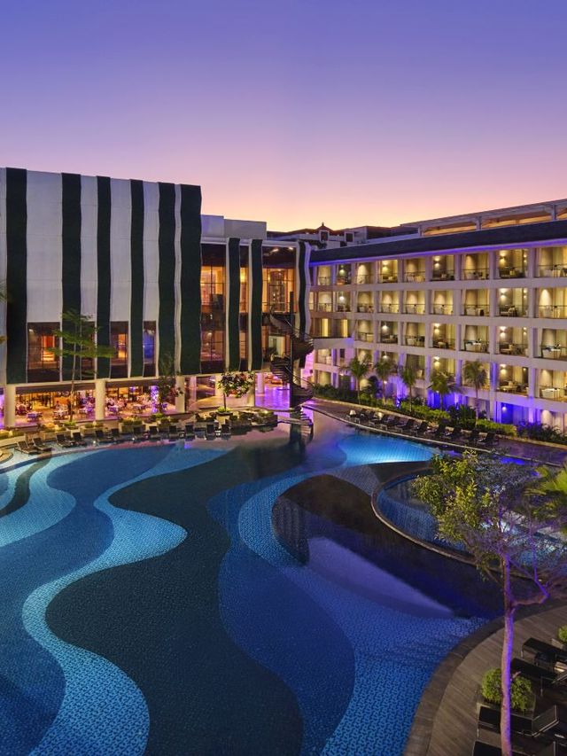 🌴 Bali's Beachfront Bliss: The Stones Hotel 🌊🏨