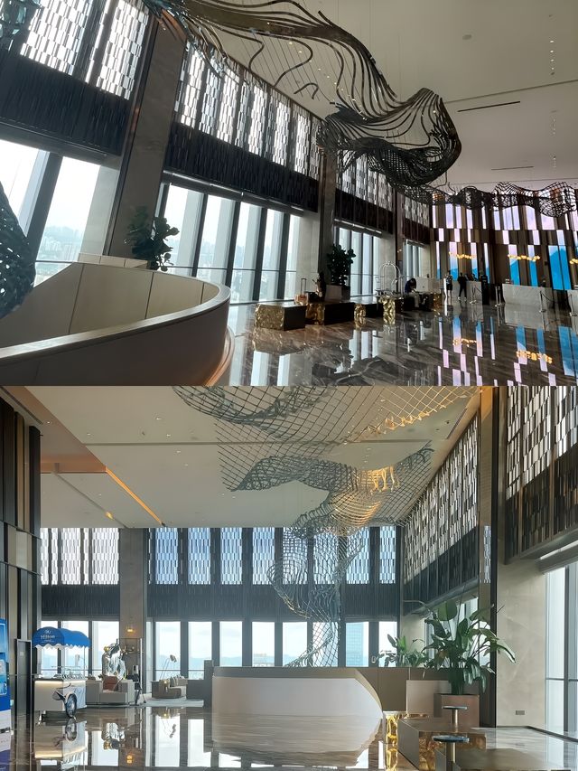 入住兩江新區高科希爾頓酒店。
