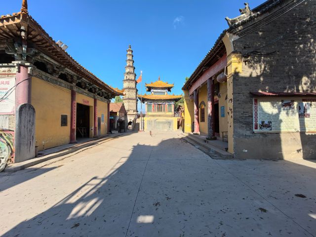 興國寺塔。