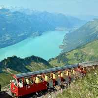 Golden pass through Brienz such a Heaven place 