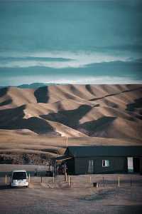Charyn Canyon National Park｜萬物皆有裂痕，那是光照進來的地方  恰倫大峽谷。