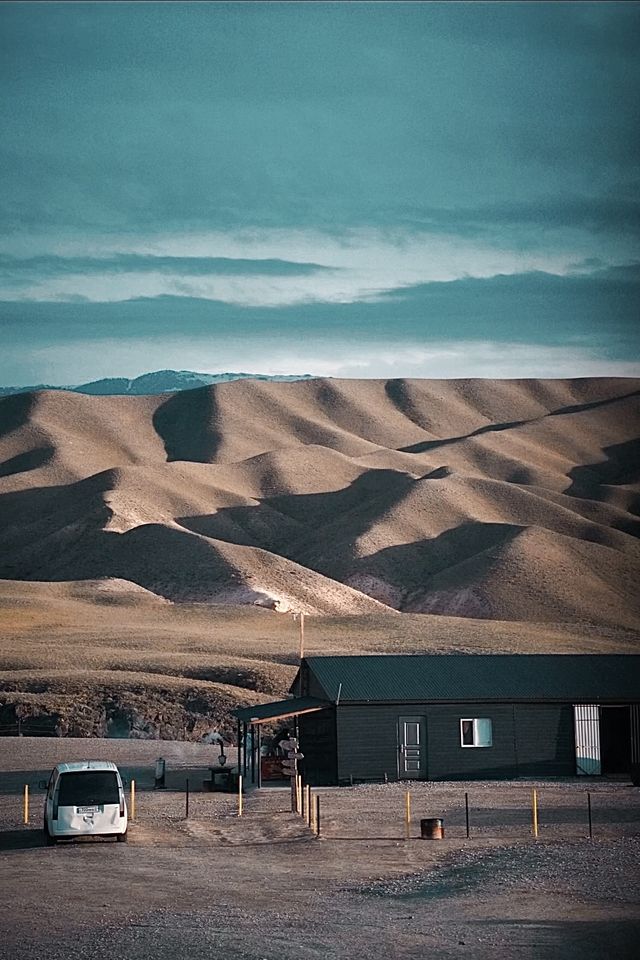Charyn Canyon National Park｜萬物皆有裂痕，那是光照進來的地方  恰倫大峽谷。