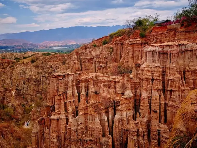 Yuanmou: 1.5 hours from Kunming by high-speed rail, a forgotten secret place. 