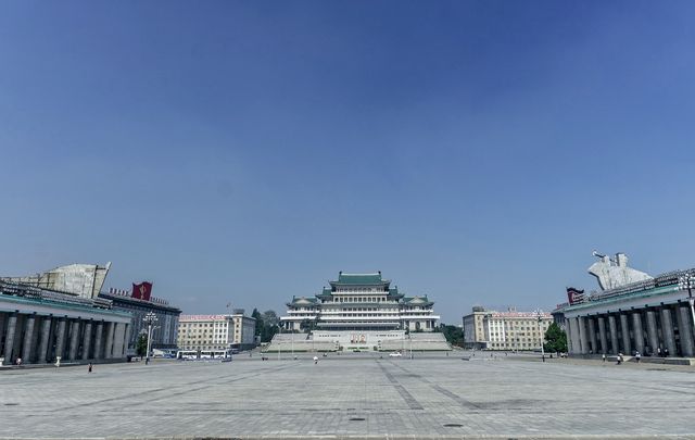 朝鮮平壤金日成廣場｜歷史與現代的交匯點