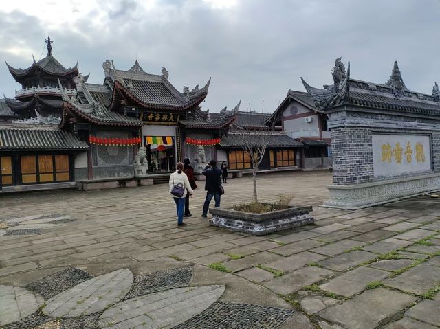 參觀遂寧市——大興寧寺