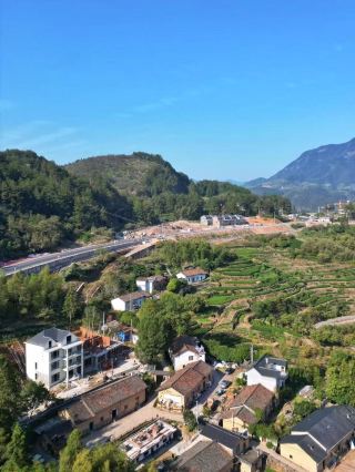 Seamless Blend of Water and Sky: Discover Lishui's Newest Getaway!