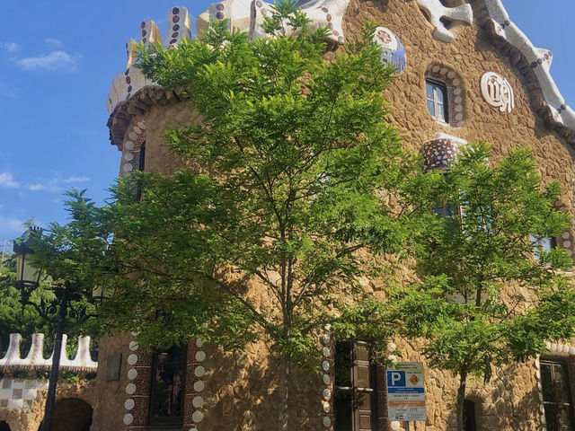 마치 헨젤과 그레텔 과자의 집에 온듯한 공원 🇪🇸