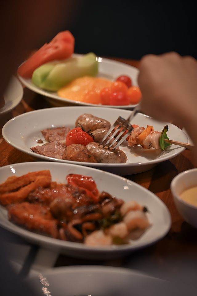 住君悅嗰晚，我夢見自己瞓喺雲端歎下午茶