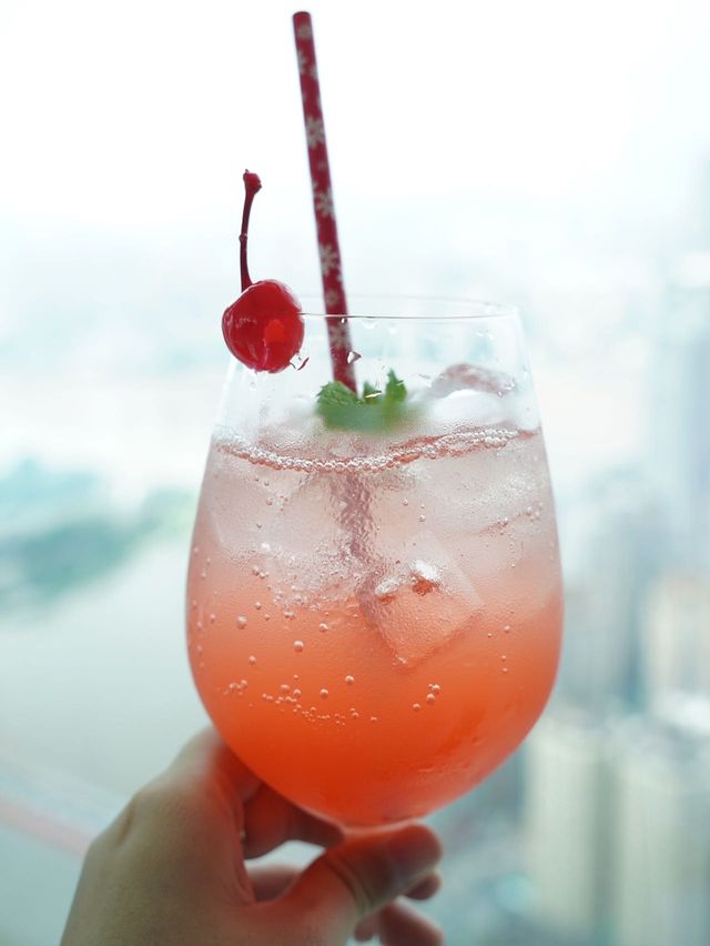 本地人反向旅遊 發現重慶雲端酒店的寶藏玩法  作為土生土長的重慶妹兒 居然才發現環球金融中心69