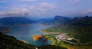 Border Secret Ma Guan Lake: The Yi Ethnic Living Fossil on the China-Vietnam Border