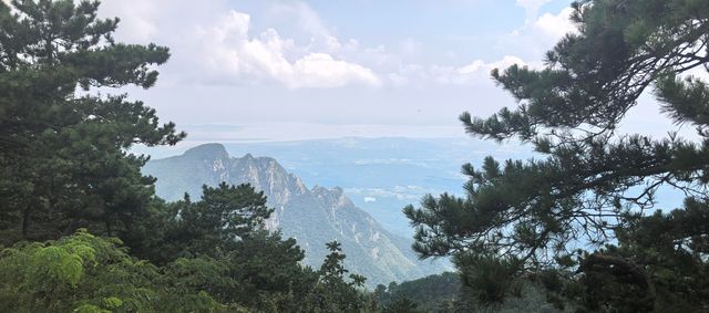 雲霧繚繞的絕美山居大美廬山 雲霧繚繞的絕美山居大美廬山