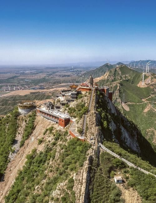 有冇人明呀！榆社藏住一座「雲端古寺」，隨手影都係仙俠劇取景地 各位寶貝！上星期去晉中考察，直接被榆社