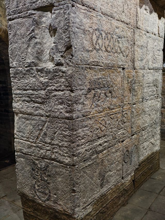 河南.登封市.太室闕