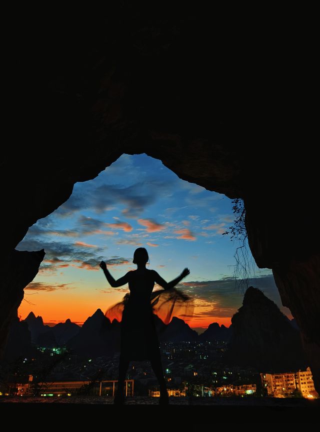 桂林私藏晚霞地！仙鶴峰承包整片紅藍天空