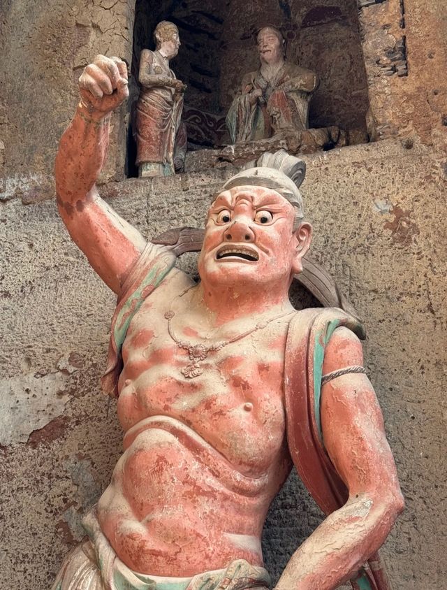 麥積山佛國記：懸崖上的千年東方微笑