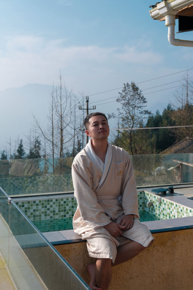 住進雲朵裡，私湯泡著泡著就飄起來了