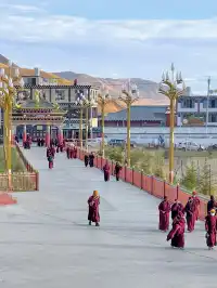 在海拔4000米，目睹一場信仰的燃燒！