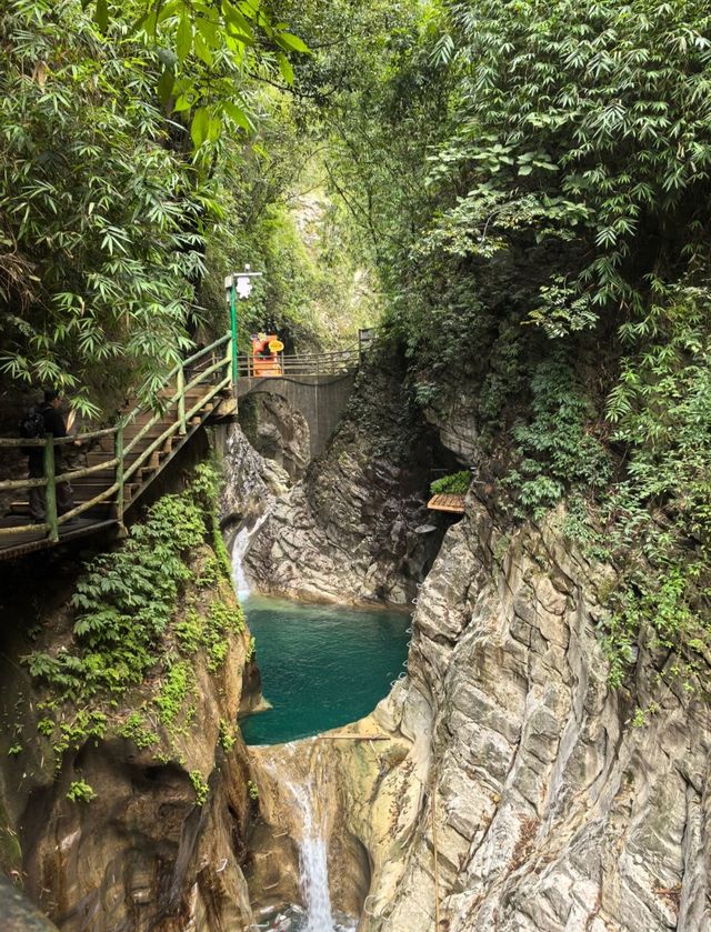 秋日挑戰金刀峽:徒步攻略與獎牌收穫記 秋日挑戰金刀峽:徒步攻略與獎牌收穫記