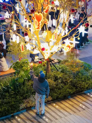 Новогодний отдых на острове в Чжэнчжоу: лимитированная коллекция нарядов ко Дню Нового года 2026.