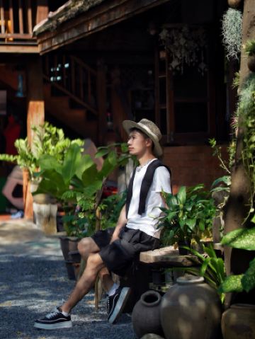 Hiding in the Rainforest Market of Chiang Mai, I Found the Relaxed Feeling of Summer