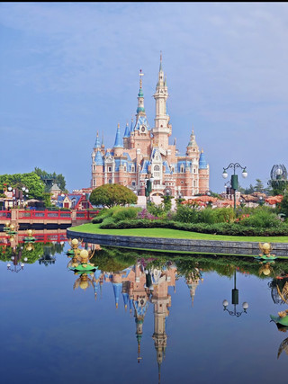 Disney Merayakan Ulang Tahun ke-10 dengan Kostum Baru yang Kini Tersedia～