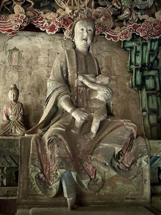汾陽太符観、玉帝が笏板を持ち、聖母が小さな足を包む | Trip.com 汾陽